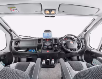 Panel frontal 2017–19 Swift Escape 685 '2016–19