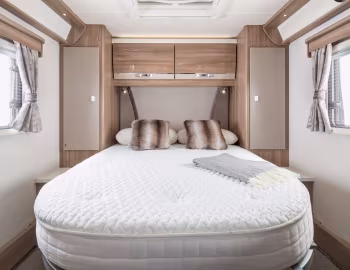 Интерьер 2016–21 Swift Kon-tiki 635 '2015–21