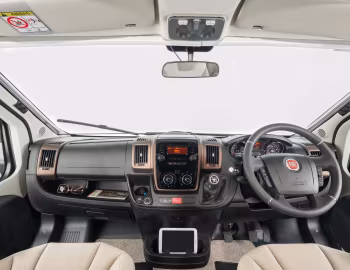 Panel frontal 2016–21 Swift Kon-tiki 635 '2015–21