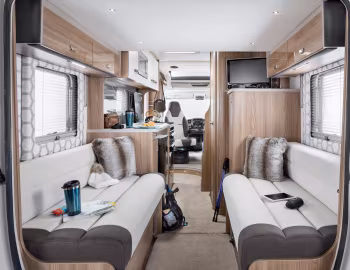 Интерьер 2015–18 Swift Rio 340 '2014–18
