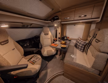 Интерьер 2022–н.в. Swift Select Compact C500 '2021–н.в.