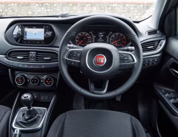 Panel frontal Fiat Tipo Station Wagon [UK-spec] (357) '2016–20