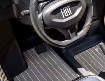 Intérieur Fiat Topolino Vilebrequin Collector’s Edition (354) '2025