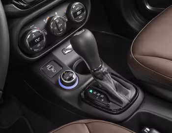 内饰 2020–21 Fiat Toro Ranch (226) '2019–21