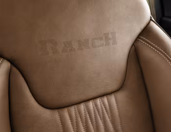 内饰 Fiat Toro Ranch (226) '2018–19