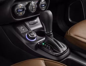 内饰 Fiat Toro Ranch (226) '2018–19