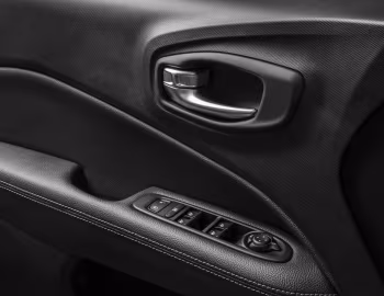 内饰 2022–23 Fiat Toro Volcano (226) '2021–23