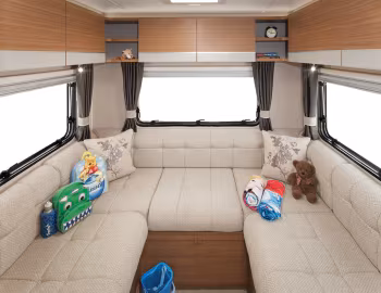 Interior 2016–17 Tribute T-625 '2015–17
