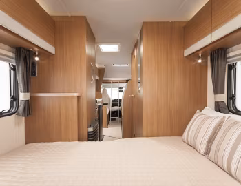 Interior 2016–17 Tribute T-736 '2015–17