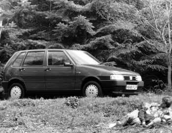 Fiat Uno S [UK-spec] (146) '1989–94