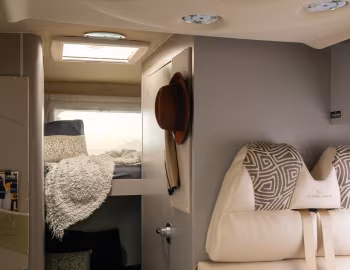 Interior 2023–pr. Wingamm Brownie '2022–pr.