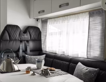 Interior 2023–pr. Wingamm Oasi 540.1 "Black Edition" '2022–pr.