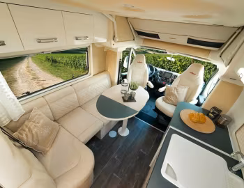 Interior 2015–22 Wingamm Oasi 540 '2014–22