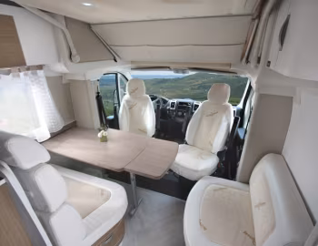 Interior 2011–14 Wingamm Oasi 690 '2010–14