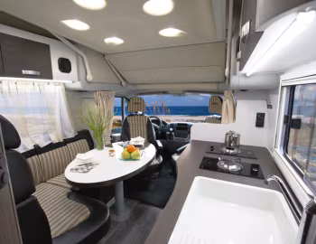 Interior 2011–14 Wingamm Oasi 690 '2010–14