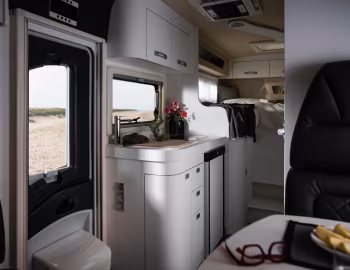Interior 2023–pr. Wingamm Oasi 690 Twins '2022–pr.