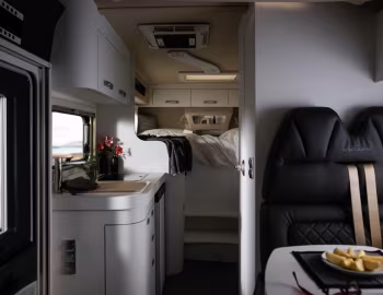 Interior 2023–pr. Wingamm Oasi 690 Twins '2022–pr.