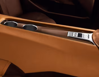 Painel frontal Fisker Karma EVer '2011–12