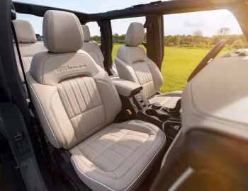 Interior Ford Bronco "1966" [China] '2025–pr.
