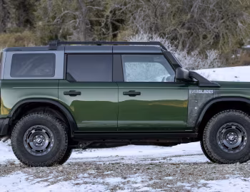 2022–н.ч. Ford Bronco "Everglades" [North America] '2022–н.ч.