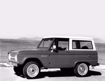 1966 Ford Bronco Wagon (U15)