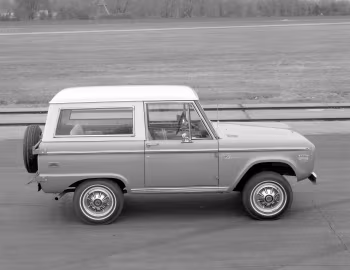 1970 Ford Bronco Wagon (U15)