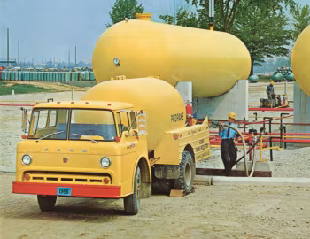 1966 Ford C-750 Tanker