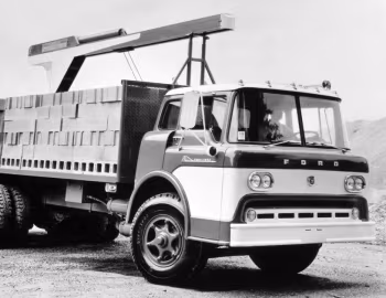 1958 Ford C-950 Flatbed