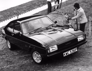 Ford Capri S [UK-spec] '05.1976–77