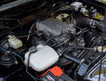Bajo el capó Ford Capri 2.8 Injection [UK-spec] '1981–87