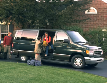 1999–2002 Ford E-150 Chateau Wagon
