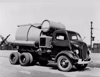 1938 Ford COE Mixer (81W)