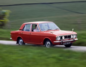 Ford Cortina 1600 GT 4-door Saloon [UK-spec] (MkII) '1966–70