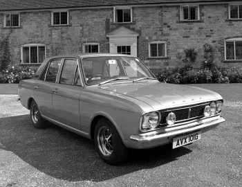 Ford Cortina 1600E 4-door Saloon (MkII) '10.1967–70