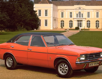 Ford Cortina 4-door Saloon [UK-spec] (MkIII) '1970–76