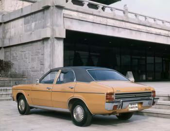 Ford Cortina 4-door Sedan Prestige [South Korea] (MkIII) '1972
