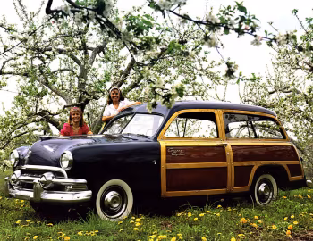 1951 Ford Custom Deluxe Country Squire (1BA-79)