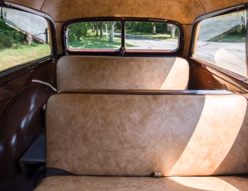 Interior 1951 Ford Custom Deluxe Country Squire (1BA-79)