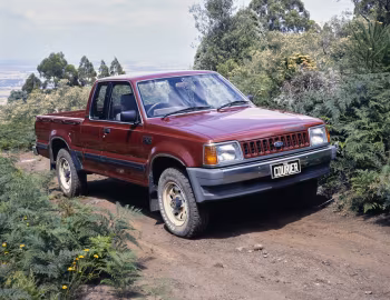 Ford Courier Super Cab XLT [Australia] '1985–89