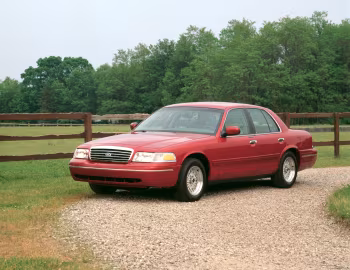 1998 Ford Crown Victoria LX (P74)