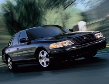2002–06 Ford Crown Victoria LX Sport (P74)