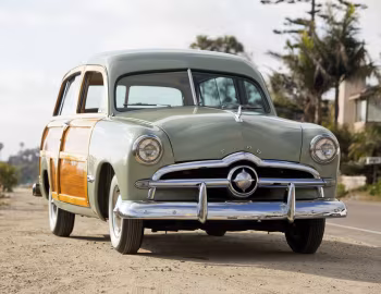 1949 Ford Custom Station Wagon (98BA-79)