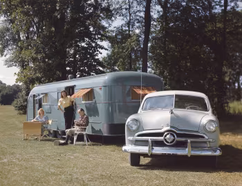 1949 Ford Custom 4-door Sedan (73B)