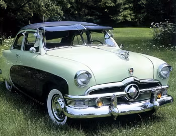 1950 Ford Custom DeLuxe Tudor Crestliner Sedan (0BA-C70C)