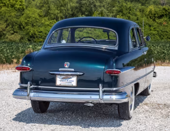 1951 Ford Custom Deluxe Tudor Sedan (1BA-70B)