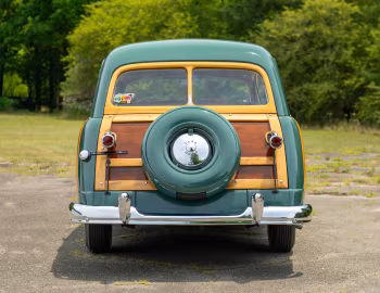 1949 Ford Custom Station Wagon (98BA-79)