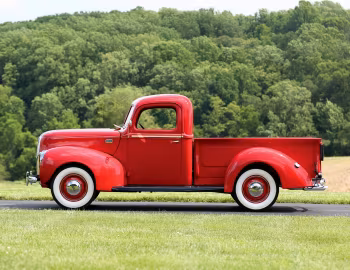 1941 Ford Deluxe Pickup (11C-83)