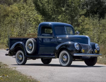 1941 Ford Deluxe Pickup (11C-83)