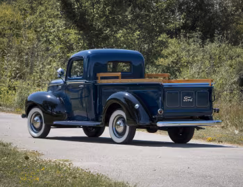 1941 Ford Deluxe Pickup (11C-83)