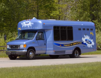 2004 Ford E-450 H2 ICE Shuttle Bus